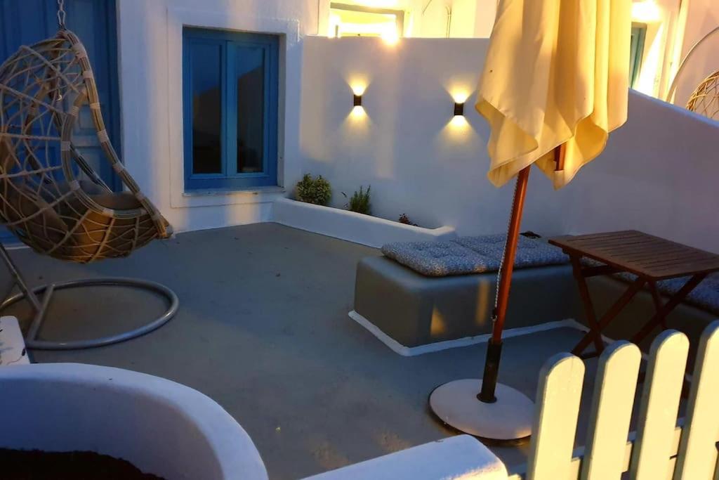 Euphoria Suites & Deluxe Studios Fira  Exterior photo
